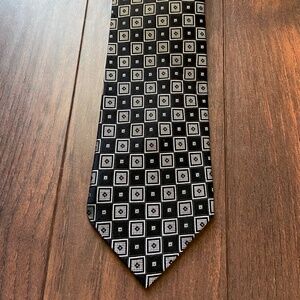 VALERIO GARATI hand made pure silk black square pattern Mens Tie